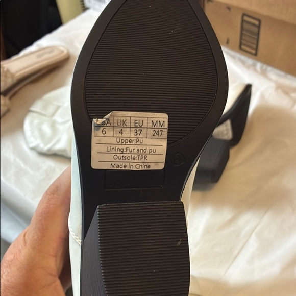 Cream Heeled Boots with Western Flair - Picture 8 of 8